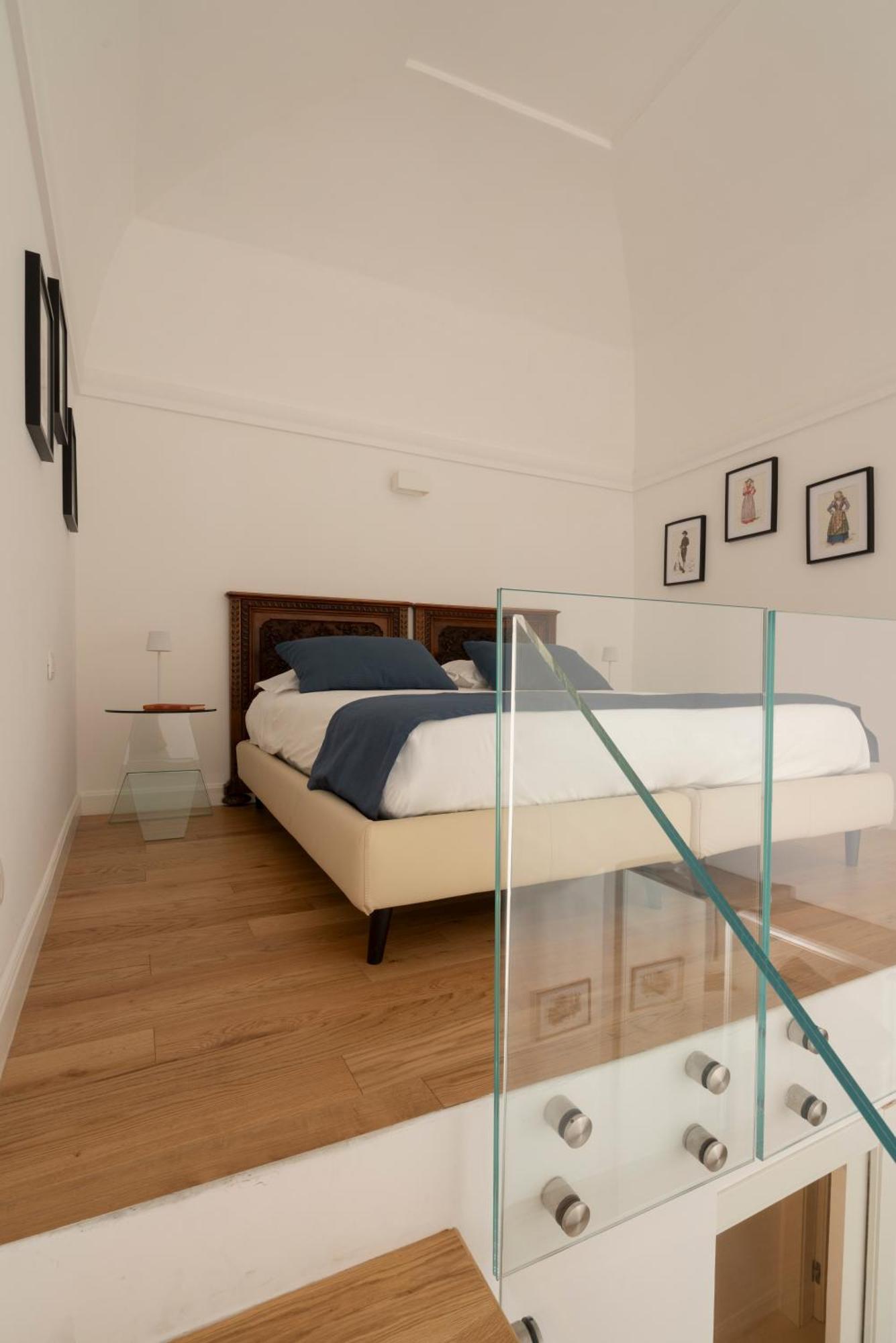 A.Ri.El Luxury Apartment Napoli Bagian luar foto