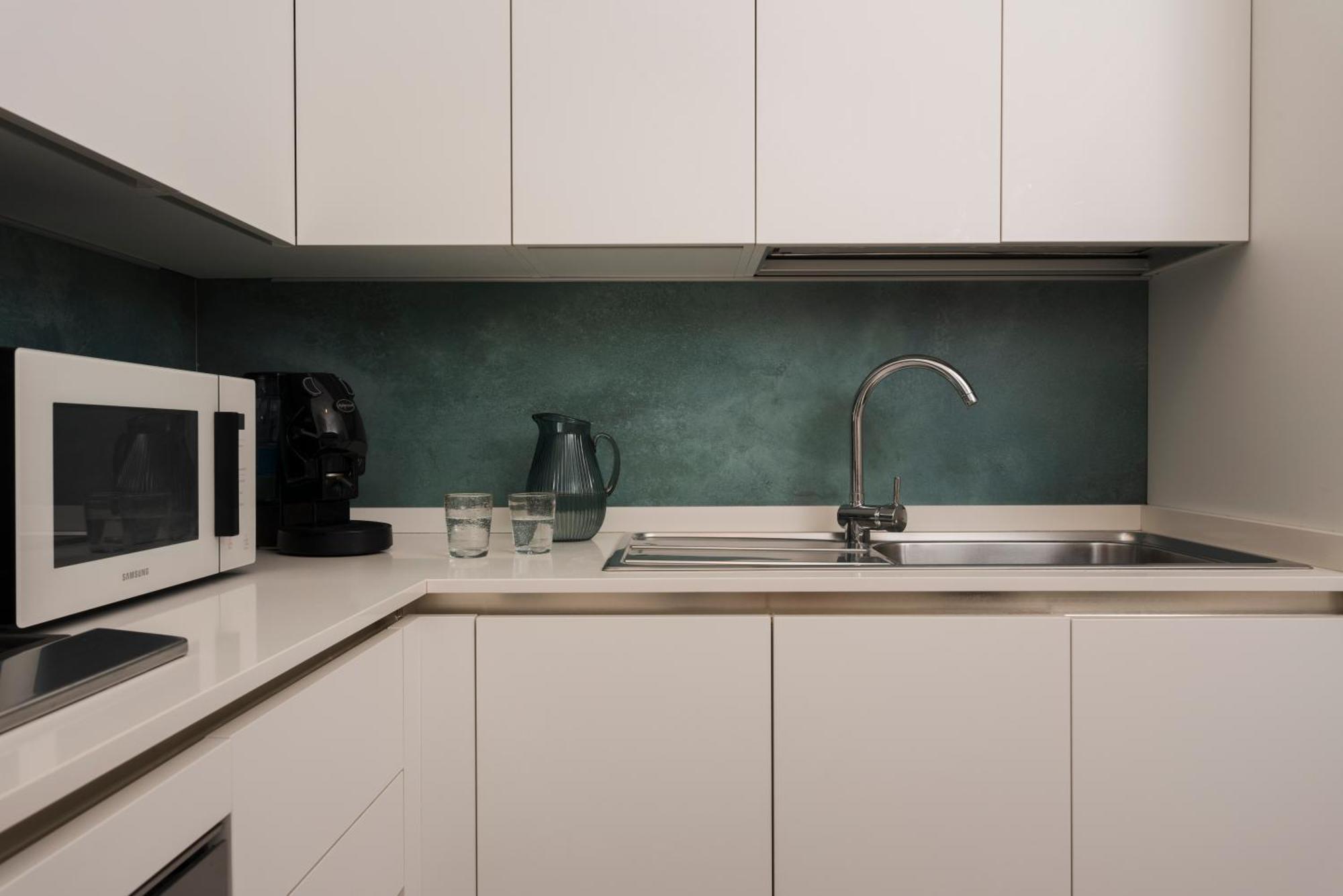 A.Ri.El Luxury Apartment Napoli Bagian luar foto
