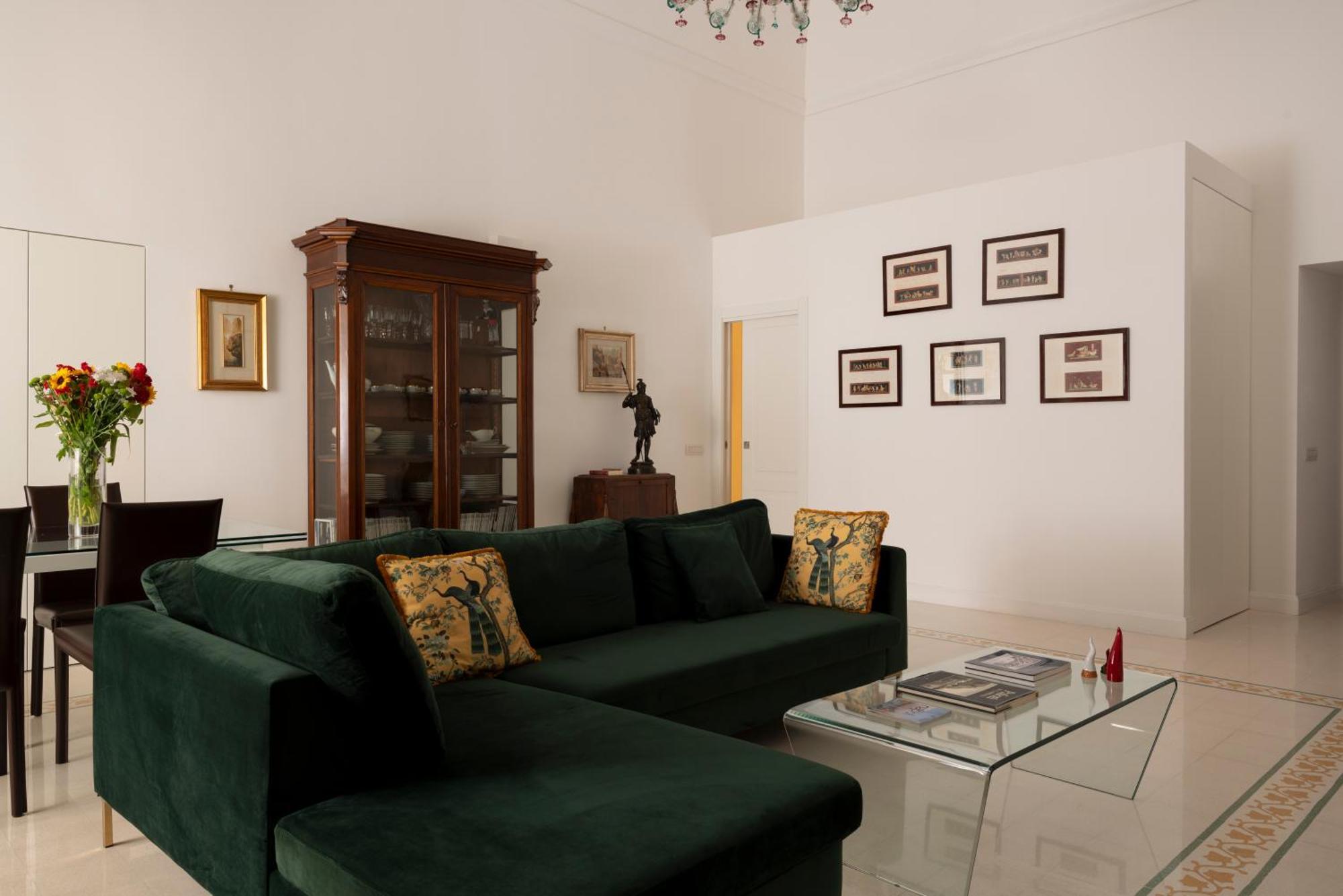 A.Ri.El Luxury Apartment Napoli Bagian luar foto