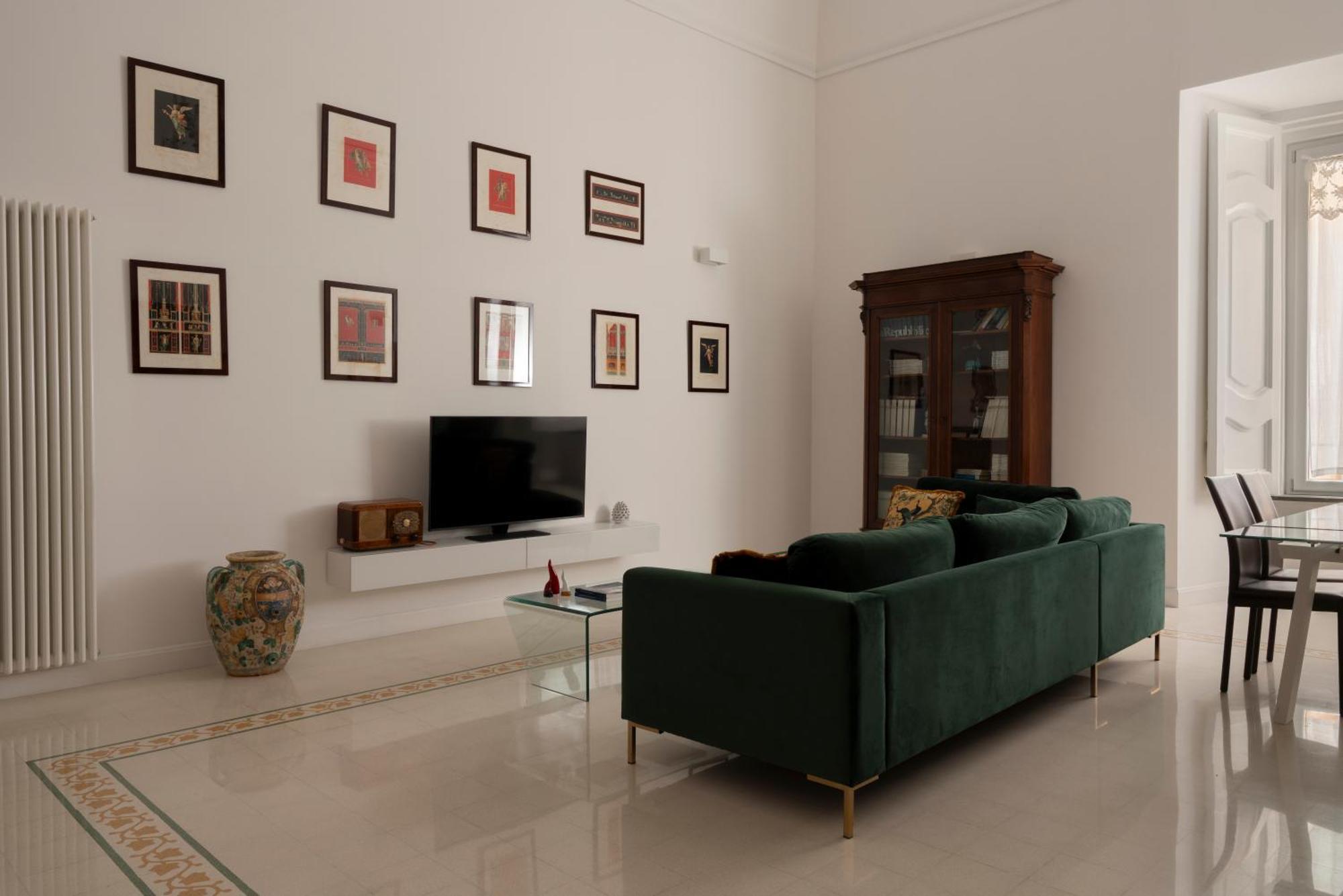 A.Ri.El Luxury Apartment Napoli Bagian luar foto